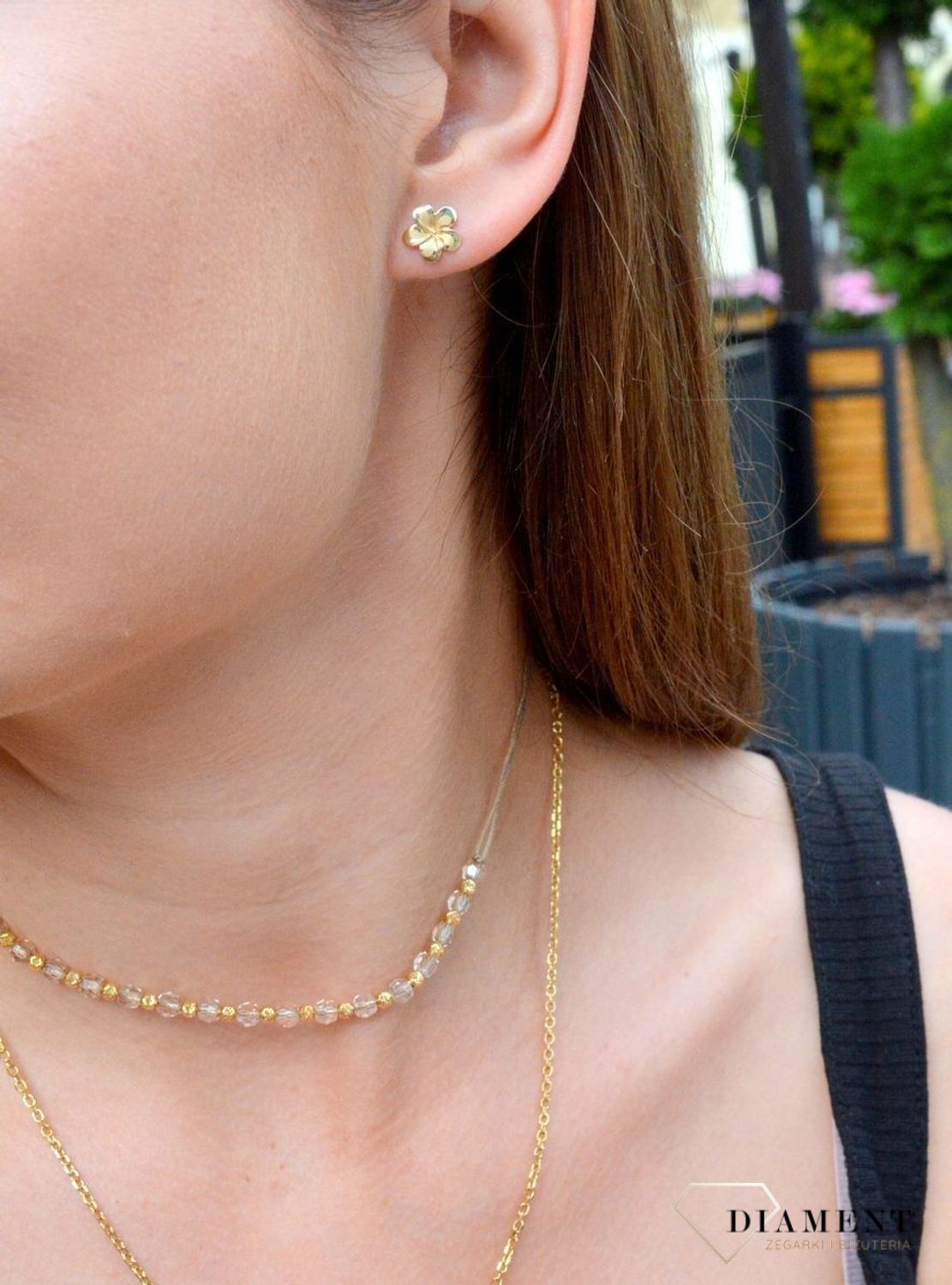 Złote kolczyki 333 kwiatki matowe KL 2483 333. Złote kolczyki wykonane z 8-karatowego żółtego złota, waga około 0,85 gram. Złote kolczyki z motywem kwiatka zostały wykonane z dbałością o każd.jpg